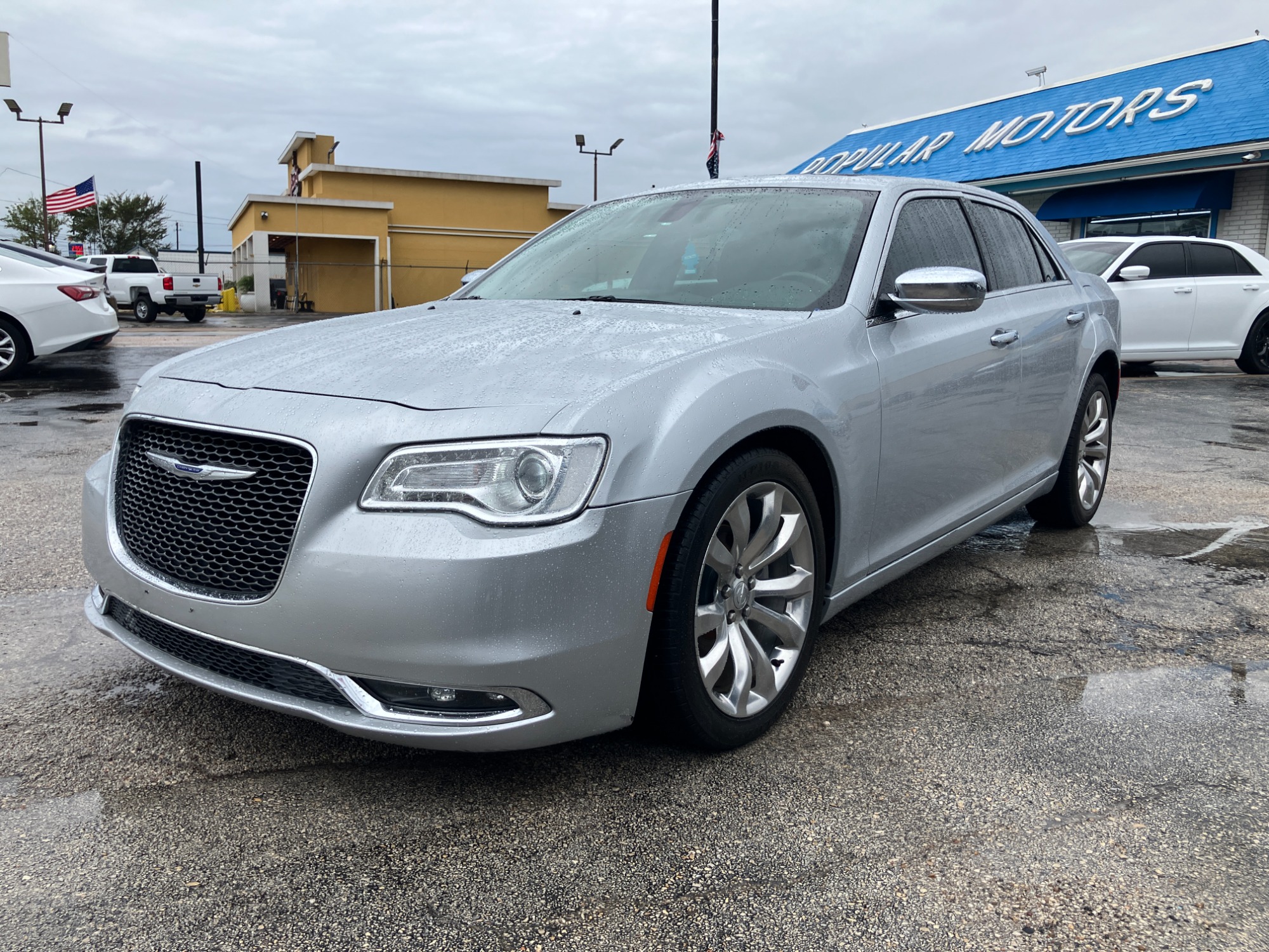 photo of 2020 Chrysler 300 Limited RWD