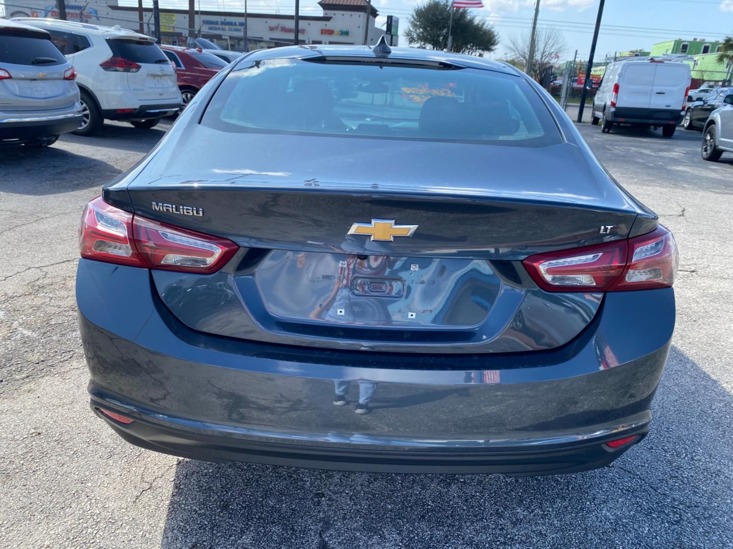 2021 Gray /GRAY Chevrolet Malibu LT (1G1ZD5ST6MF) with an 1.5L L4 DOHC 16V engine, 6A transmission, located at 1842 Wirt Road, Houston, TX, 77055, (713) 973-3903, 29.805330, -95.484787 - Photo#3