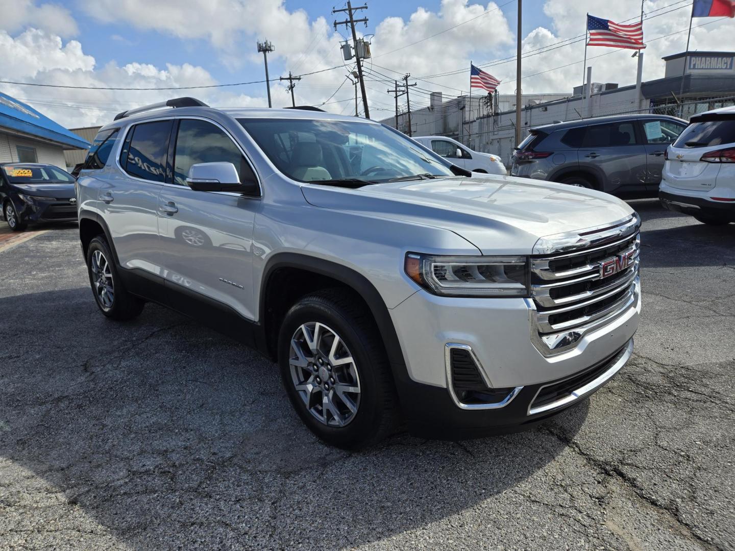 2020 Silver GMC Acadia SLT-1 FWD (1GKKNMLS8LZ) with an 3.6L V6 DOHC 24V engine, 6A transmission, located at 1842 Wirt Road, Houston, TX, 77055, (713) 973-3903, 29.805330, -95.484787 - Photo#6