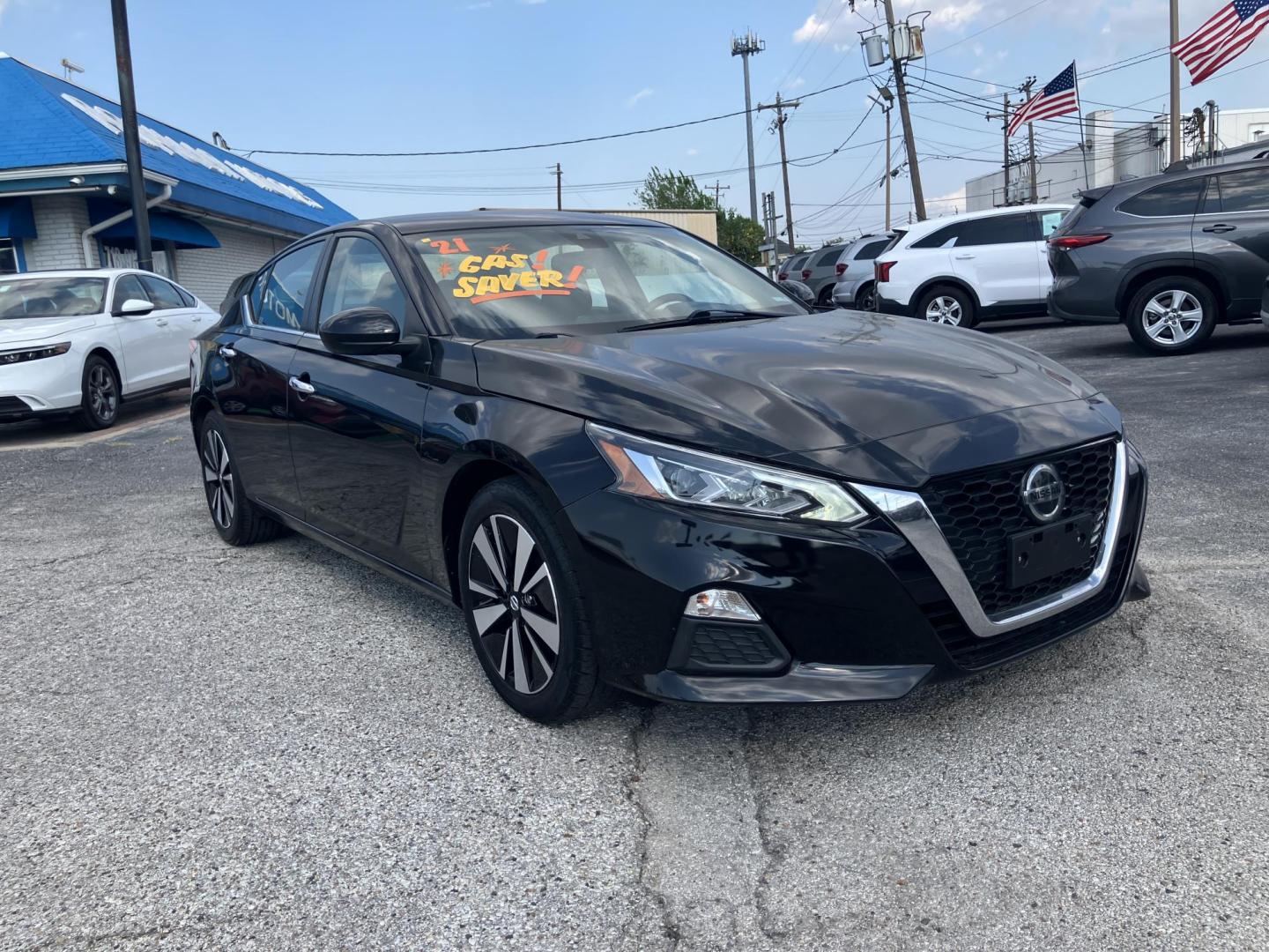 2021 Black /Black Nissan Altima 2.5 SV (1N4BL4DV8MN) with an 2.5L L4 DOHC 16V engine, CVT transmission, located at 1842 Wirt Road, Houston, TX, 77055, (713) 973-3903, 29.805330, -95.484787 - Photo#4