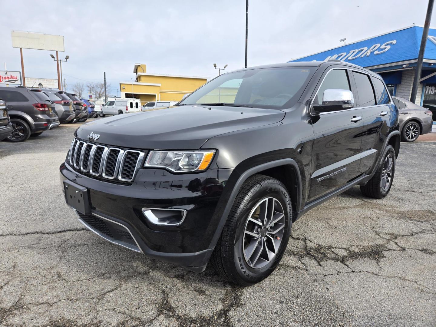 2021 Black /BLACK Jeep Grand Cherokee Limited 4WD (1C4RJFBG0MC) with an 3.6L V6 DOHC 24V engine, 8A transmission, located at 1842 Wirt Road, Houston, TX, 77055, (713) 973-3903, 29.805330, -95.484787 - Photo#0