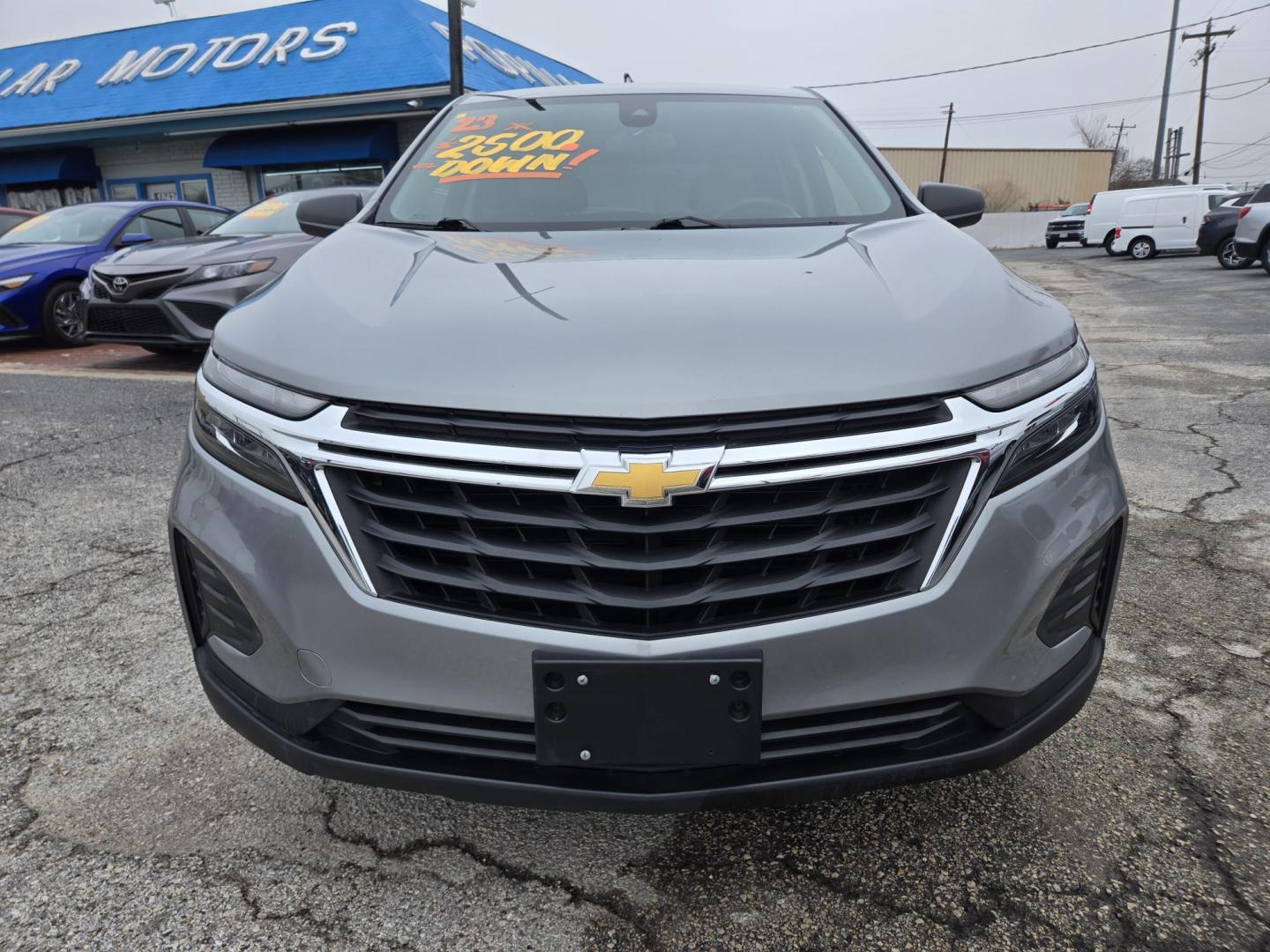 2023 Gray /SILVER Chevrolet Equinox (3GNAXHEG6PL) , located at 1842 Wirt Road, Houston, TX, 77055, (713) 973-3903, 29.805330, -95.484787 - Photo#7