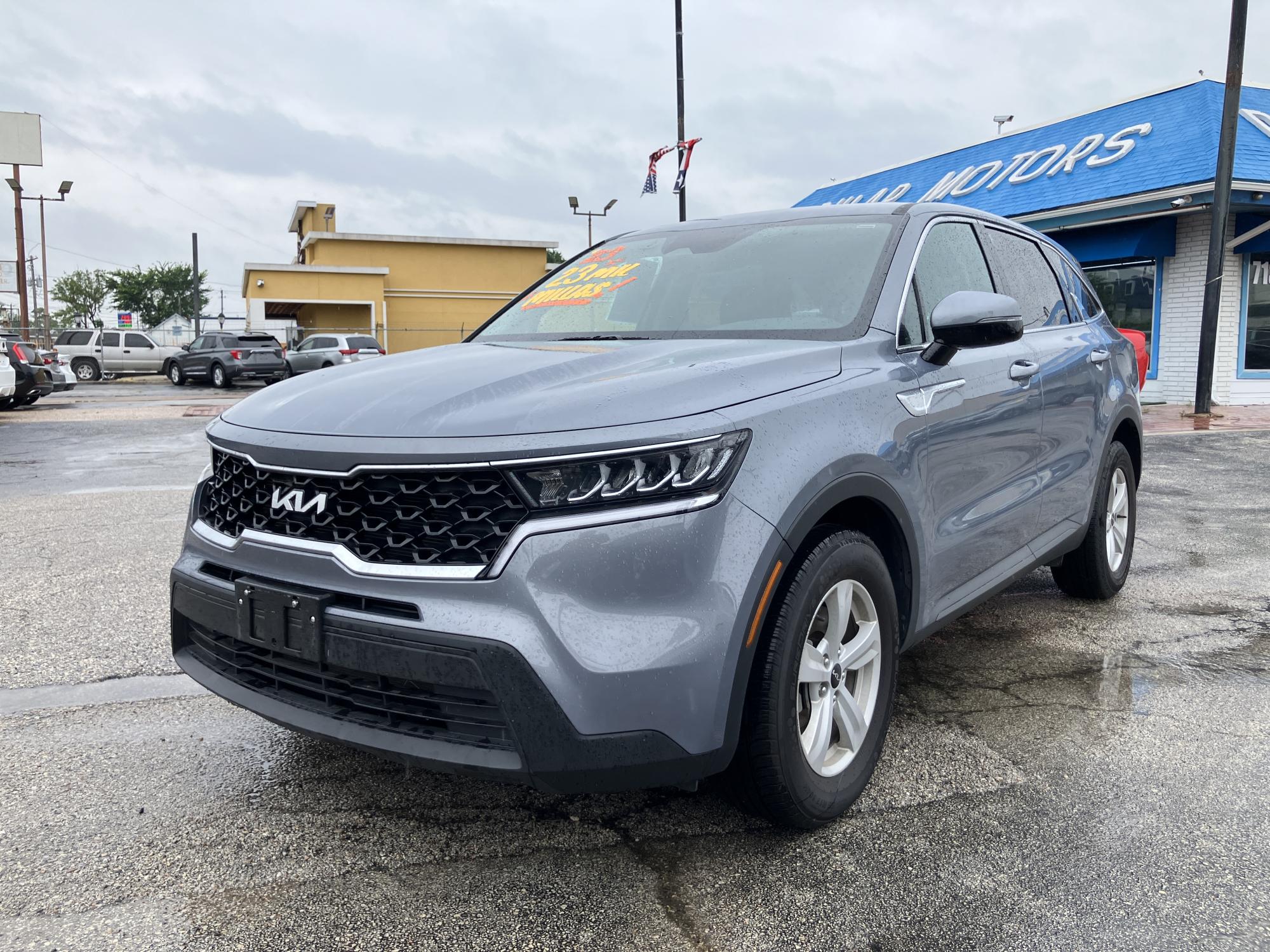 photo of 2023 Kia Sorento LX 2WD