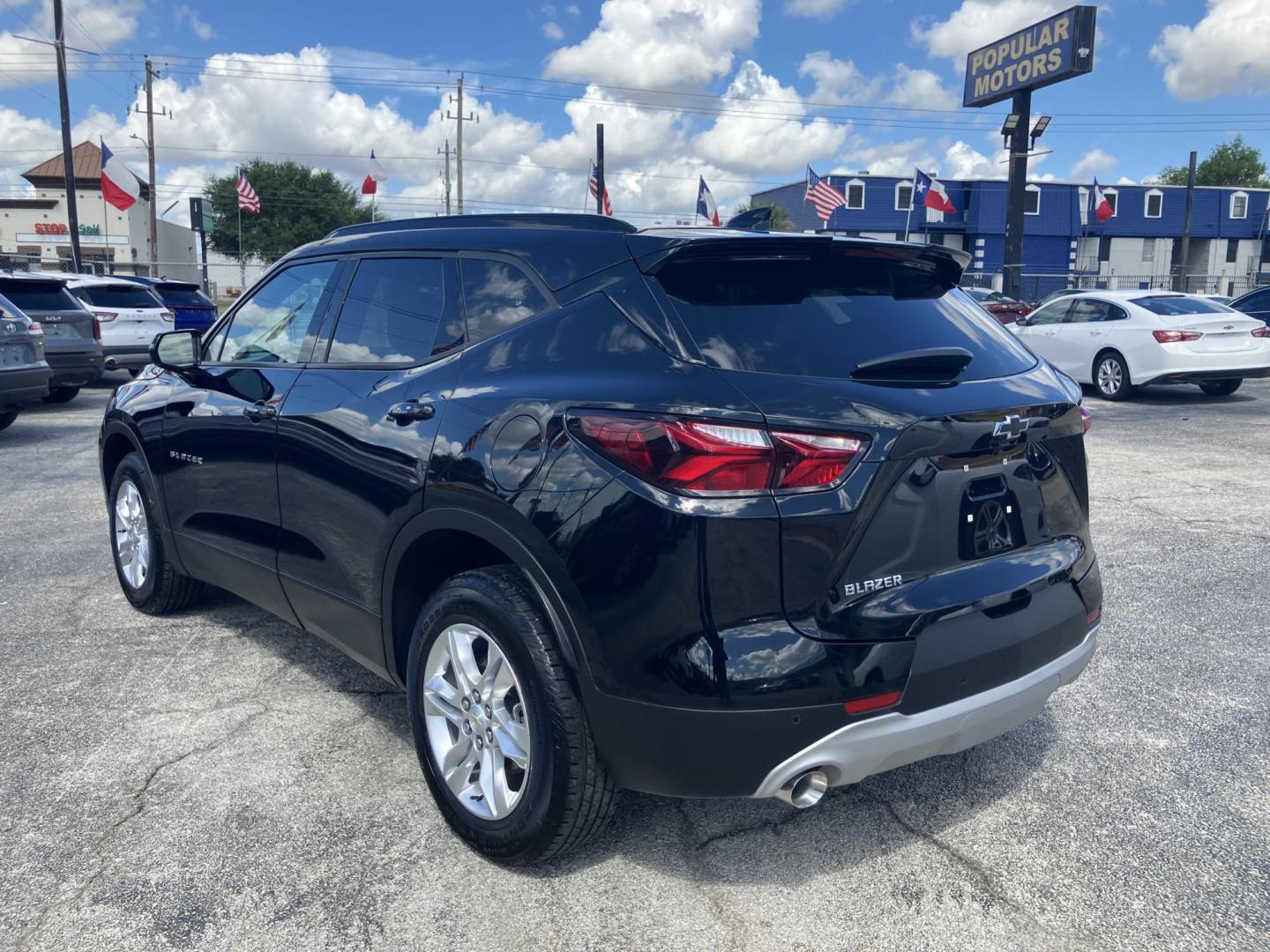 2022 Black /Black Chevrolet Blazer 2LT (3GNKBCR45NS) with an 2.0L L4 DOHC 16 TURBO engine, 9A transmission, located at 1842 Wirt Road, Houston, TX, 77055, (713) 973-3903, 29.805330, -95.484787 - Photo#2