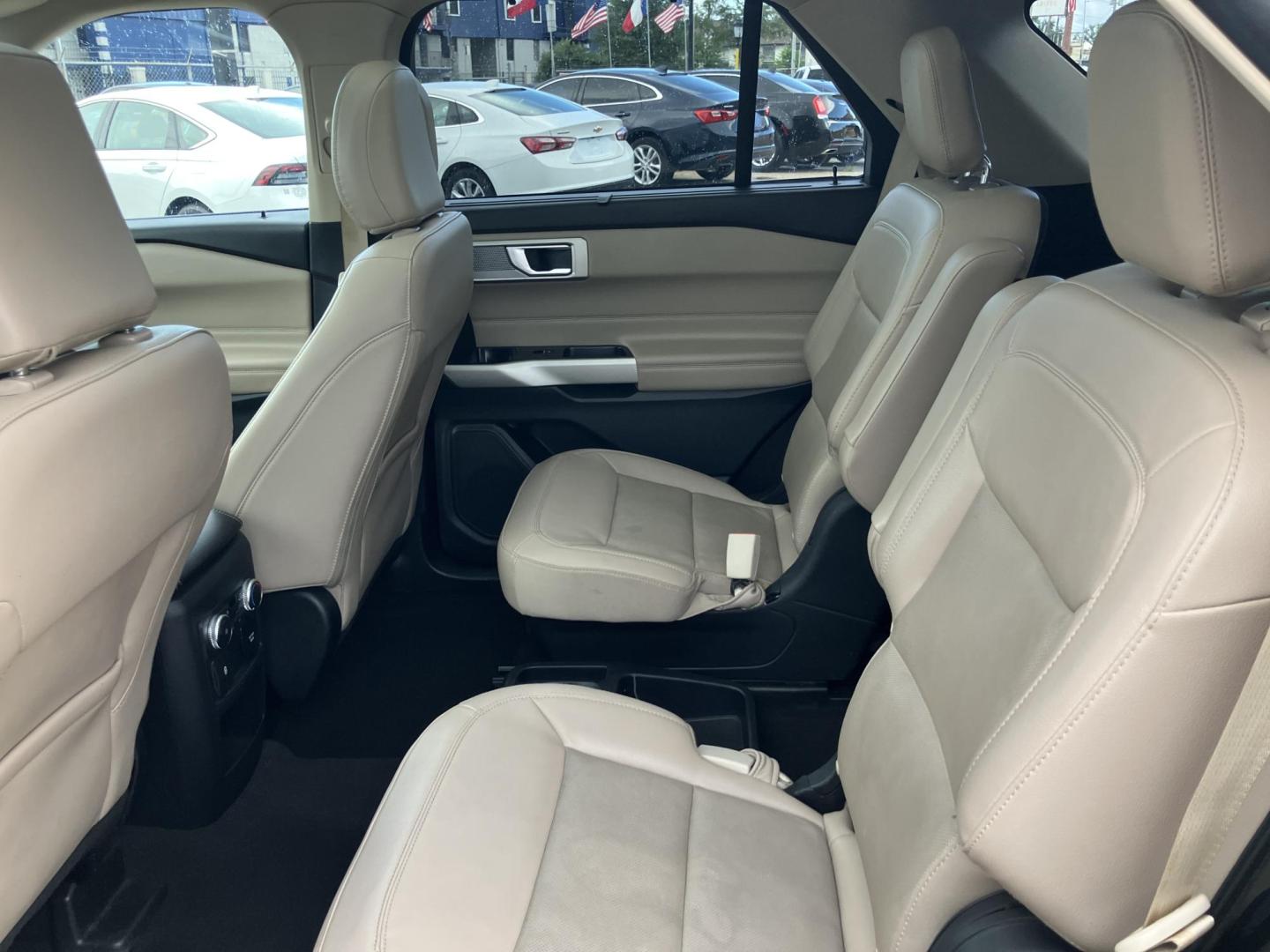 2021 Ford Explorer Limited (1FMSK7FH7MG) with an 2.3L L4 DOHC 16V engine, 10A transmission, located at 1842 Wirt Road, Houston, TX, 77055, (713) 973-3903, 29.805330, -95.484787 - Photo#10