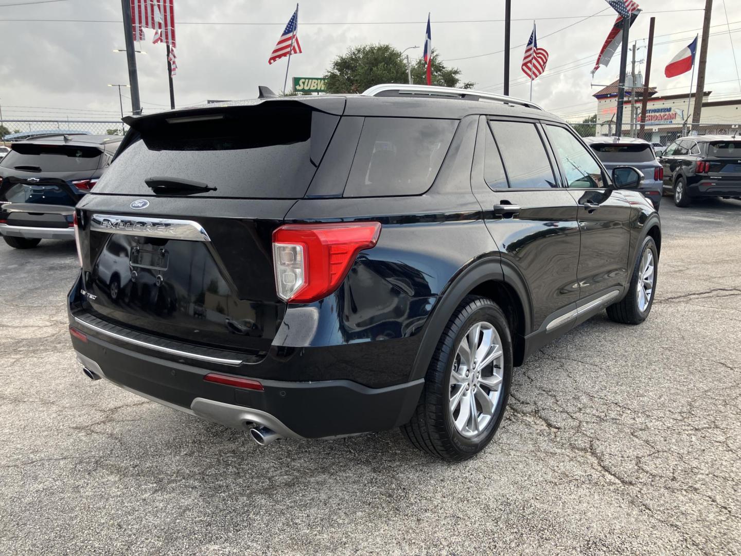 2021 Ford Explorer Limited (1FMSK7FH7MG) with an 2.3L L4 DOHC 16V engine, 10A transmission, located at 1842 Wirt Road, Houston, TX, 77055, (713) 973-3903, 29.805330, -95.484787 - Photo#4