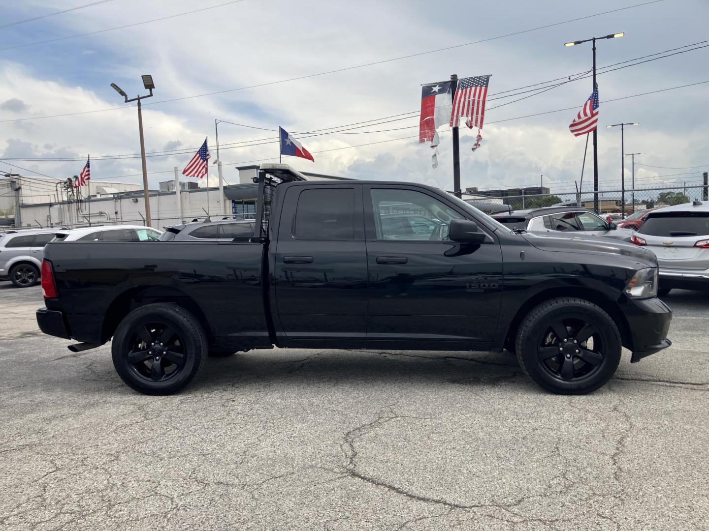 2021 Black /Gray RAM 1500 Classic Tradesman Quad Cab 4WD (1C6RR7FG6MS) with an 3.6L V6 DOHC 24V FFV engine, 8A transmission, located at 1842 Wirt Road, Houston, TX, 77055, (713) 973-3903, 29.805330, -95.484787 - Photo#5