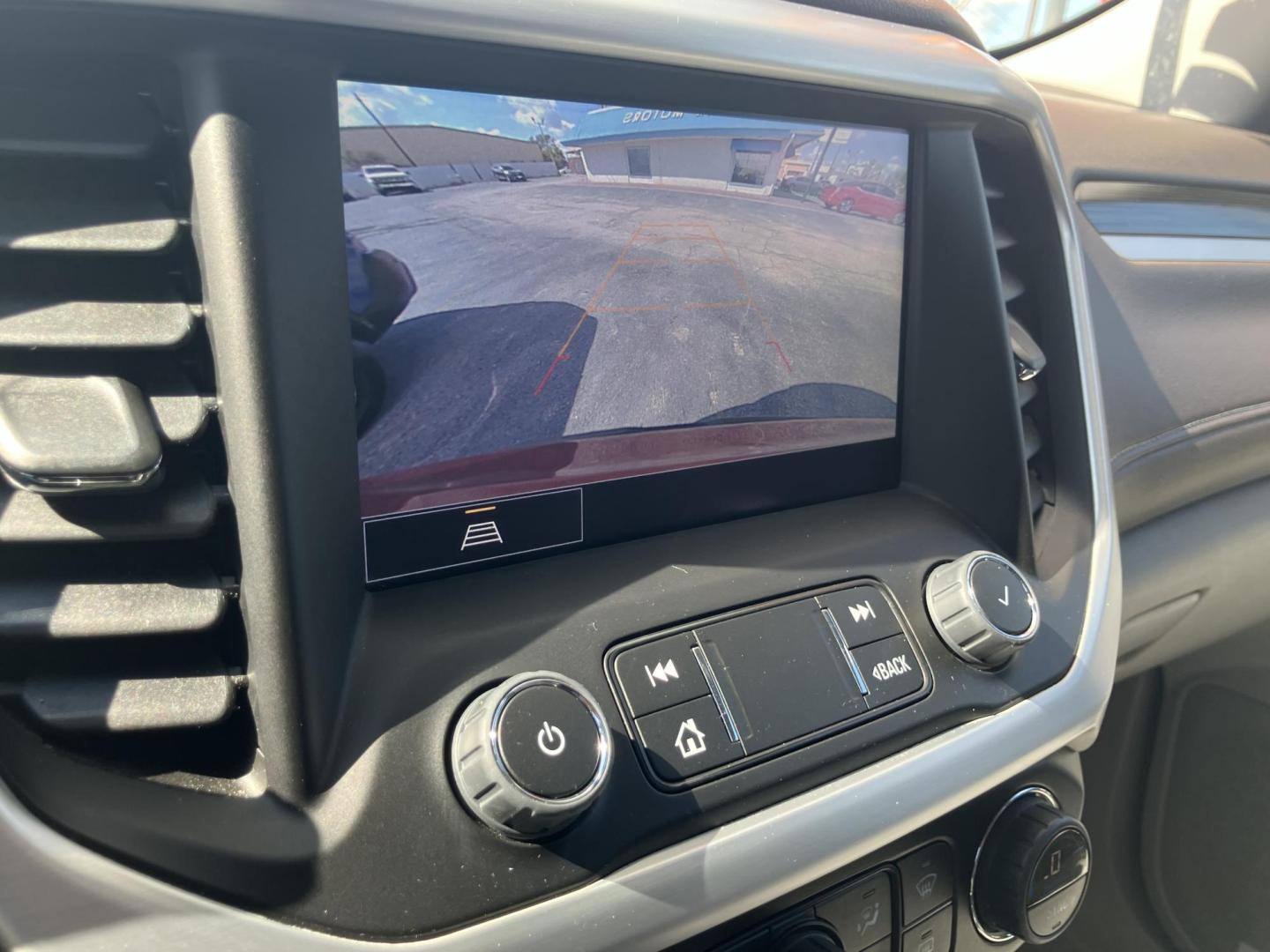 2023 Red /Gray GMC Acadia SLT AWD (1GKKNUL47PZ) with an 2.0L L4 DOHC 16V TURBO engine, 9A transmission, located at 1842 Wirt Road, Houston, TX, 77055, (713) 973-3903, 29.805330, -95.484787 - Photo#19