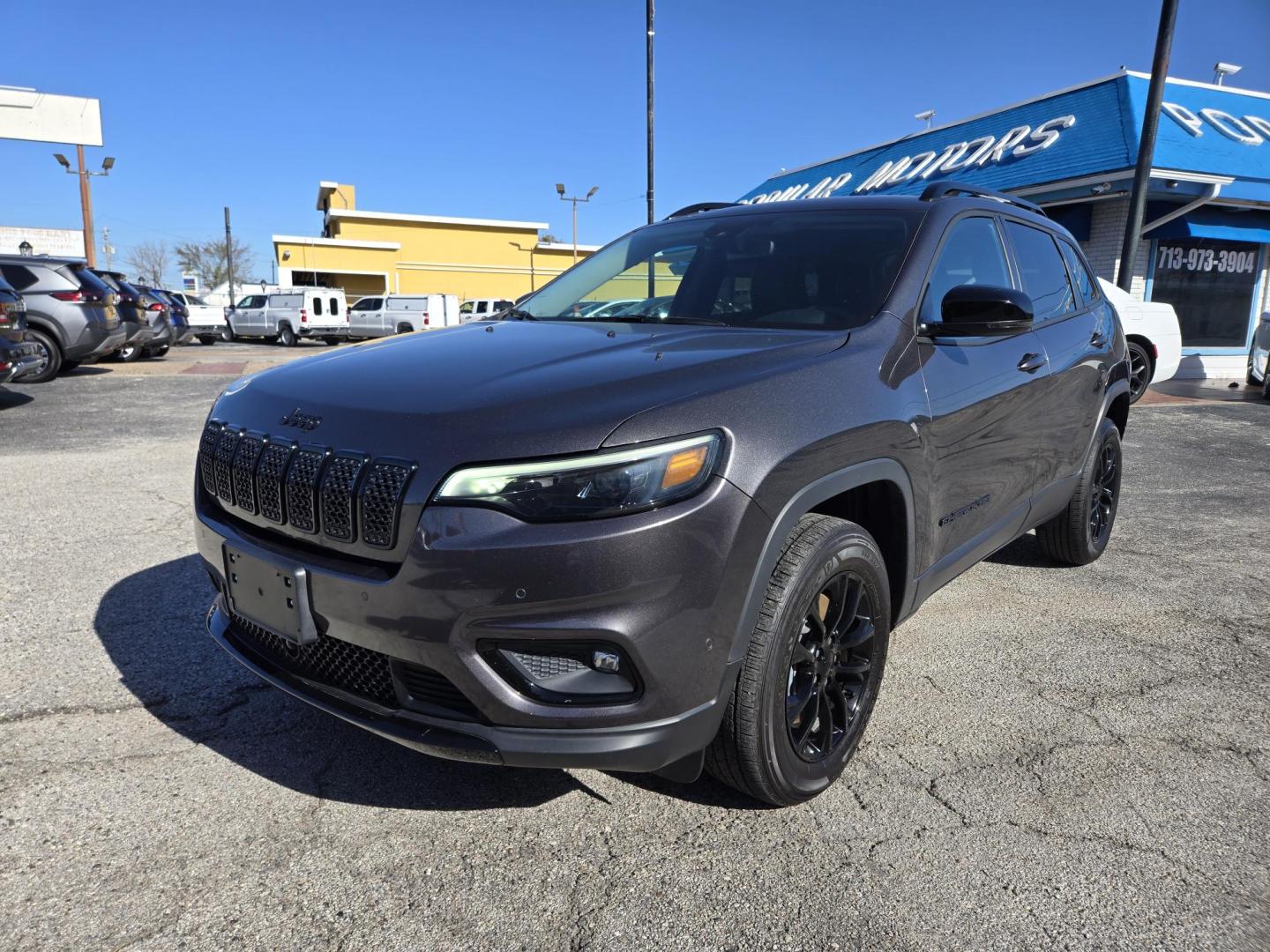 2023 Gray Jeep Cherokee Latitude Lux 4WD (1C4PJMMB7PD) with an 2.4L L4 DOHC 16V engine, 9A transmission, located at 1842 Wirt Road, Houston, TX, 77055, (713) 973-3903, 29.805330, -95.484787 - Photo#0