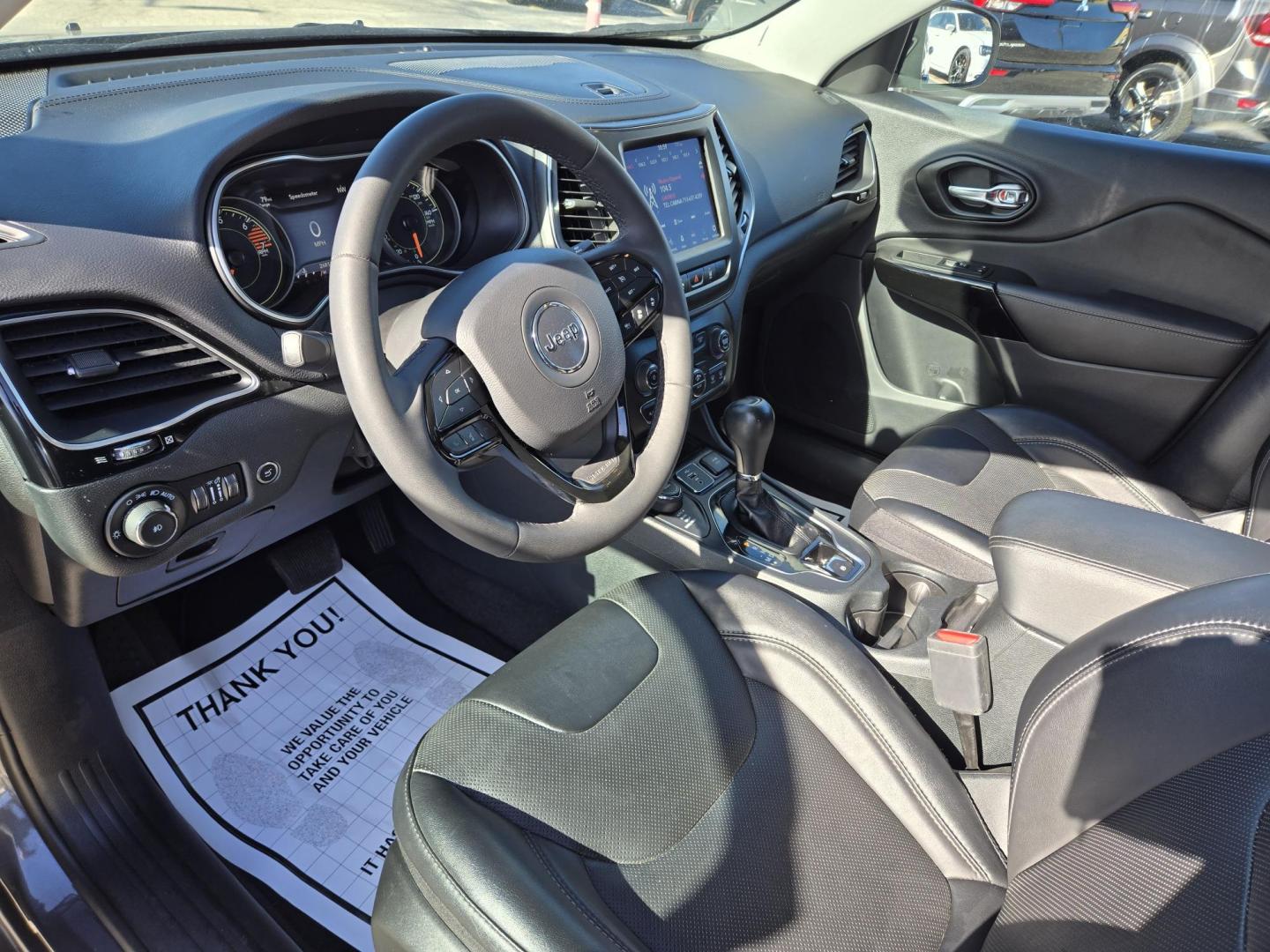 2023 Gray Jeep Cherokee Latitude Lux 4WD (1C4PJMMB7PD) with an 2.4L L4 DOHC 16V engine, 9A transmission, located at 1842 Wirt Road, Houston, TX, 77055, (713) 973-3903, 29.805330, -95.484787 - Photo#8