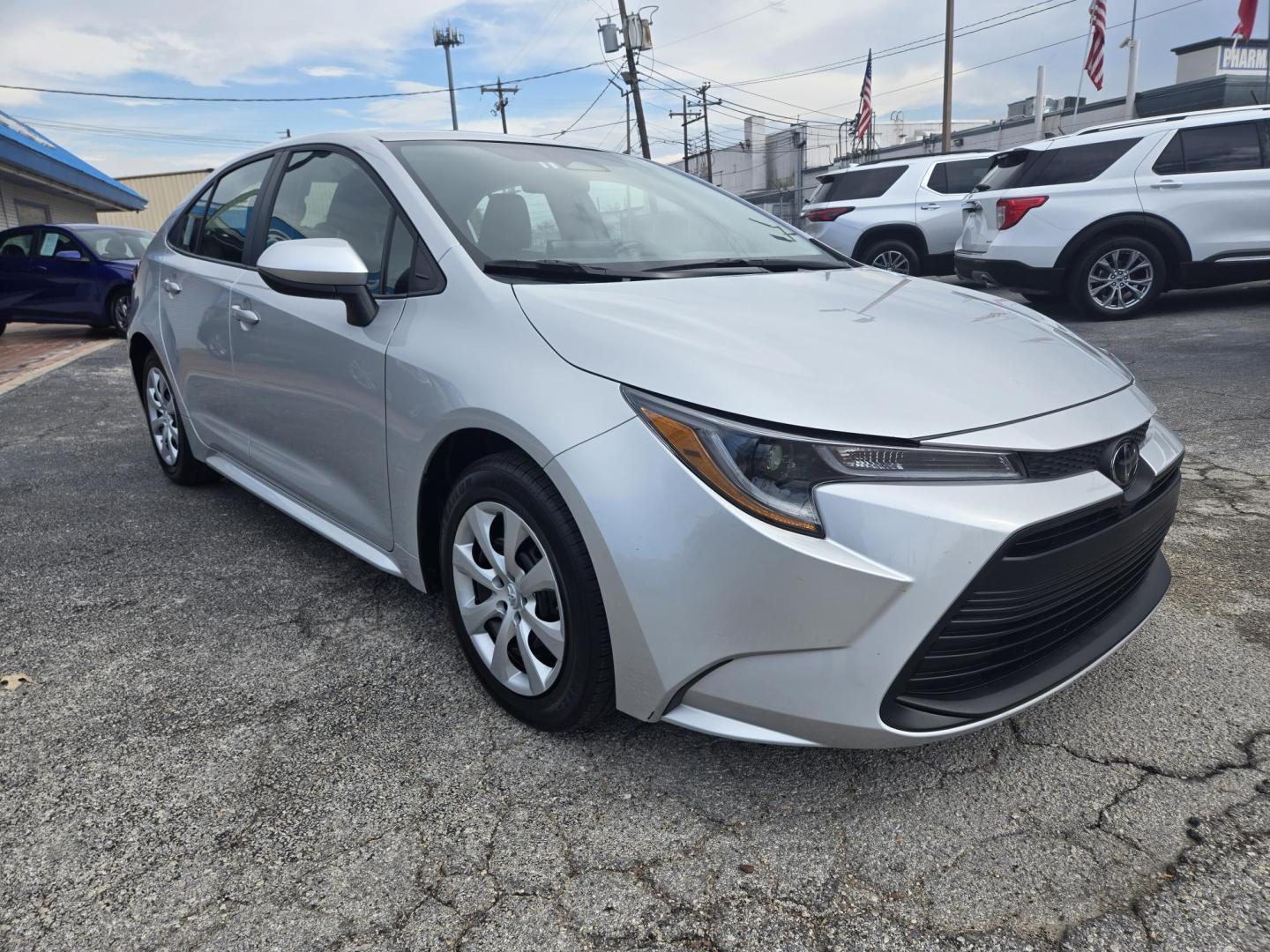 2024 SILVER Toyota Corolla LE (5YFB4MDE8RP) with an 2.0L L4 DOHC 16V engine, CVT transmission, located at 1842 Wirt Road, Houston, TX, 77055, (713) 973-3903, 29.805330, -95.484787 - Photo#26