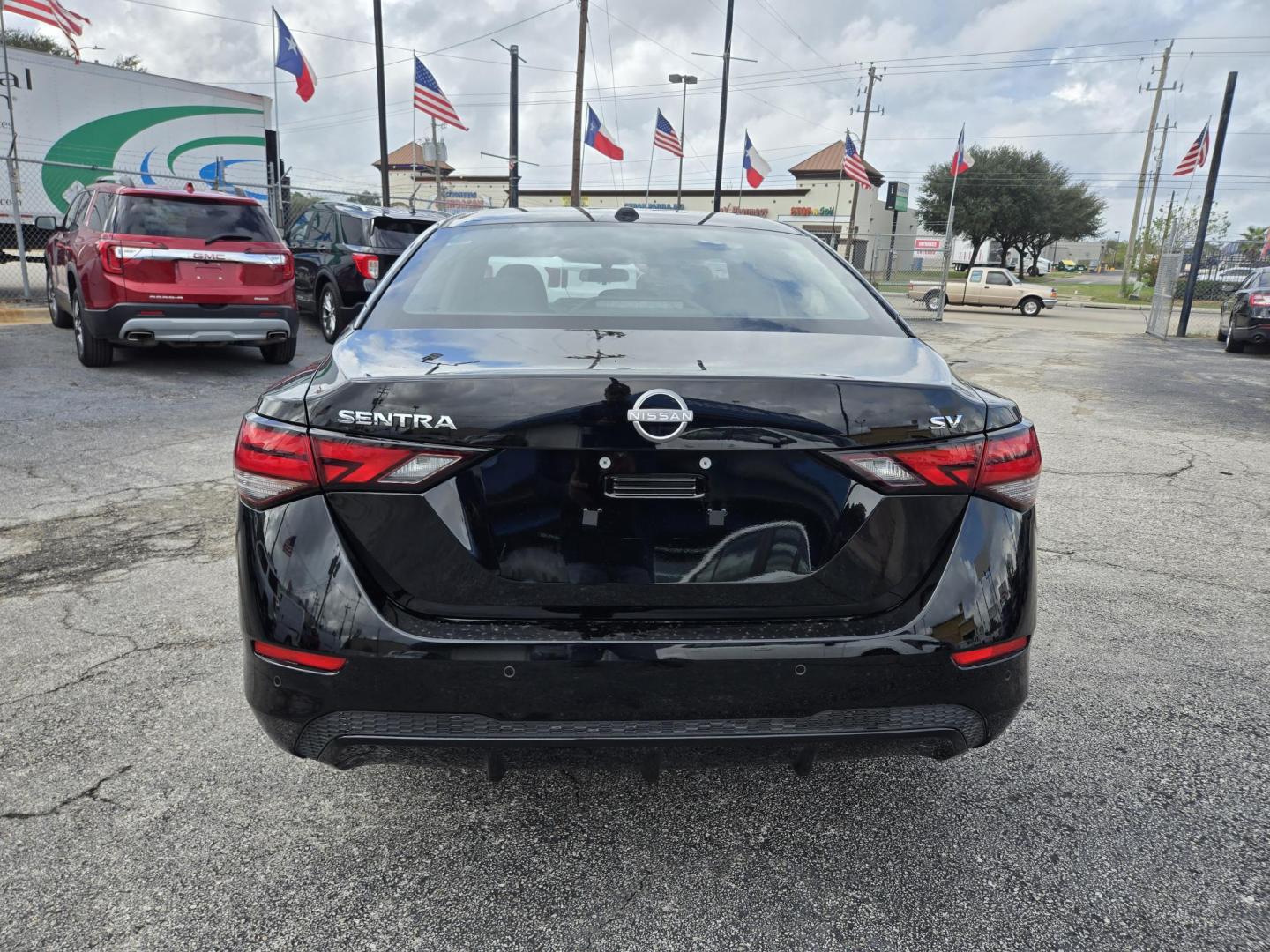 2024 Black Nissan Sentra SV (3N1AB8CV4RY) with an 1.8L L4 SFI DOHC 16V engine, CVT transmission, located at 1842 Wirt Road, Houston, TX, 77055, (713) 973-3903, 29.805330, -95.484787 - Photo#3