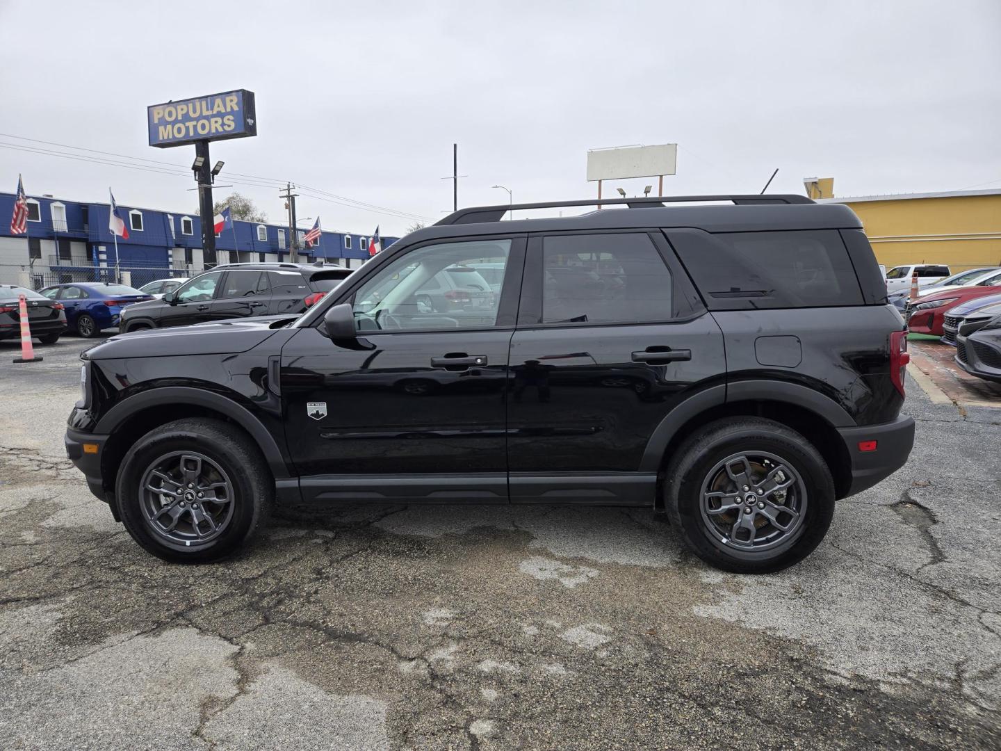 2024 Black /Gray Ford Bronco Sport Big Bend (3FMCR9B64RR) with an 1.5L L3 engine, 8A transmission, located at 1842 Wirt Road, Houston, TX, 77055, (713) 973-3903, 29.805330, -95.484787 - Photo#1