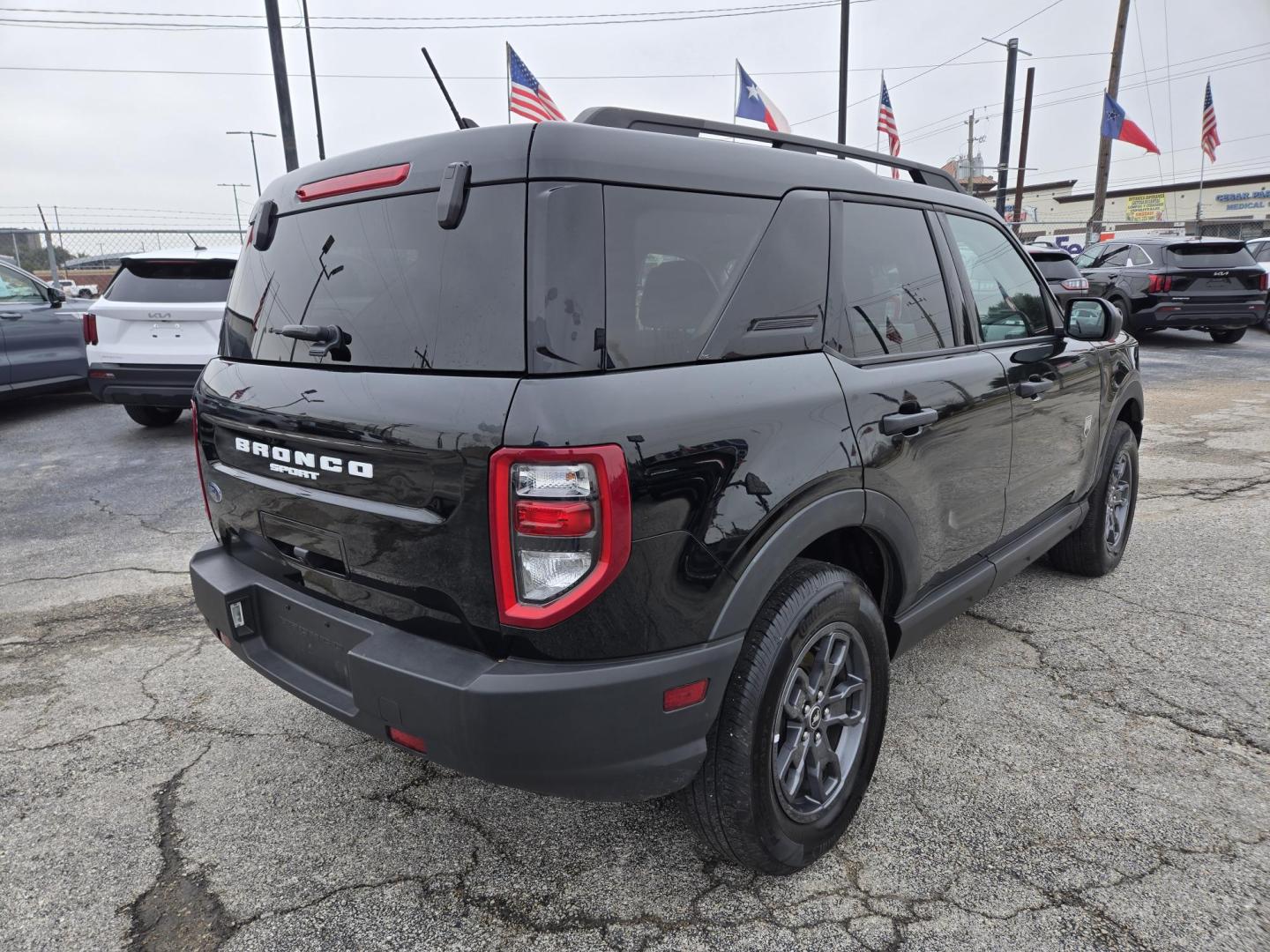 2024 Black /Gray Ford Bronco Sport Big Bend (3FMCR9B64RR) with an 1.5L L3 engine, 8A transmission, located at 1842 Wirt Road, Houston, TX, 77055, (713) 973-3903, 29.805330, -95.484787 - Photo#4